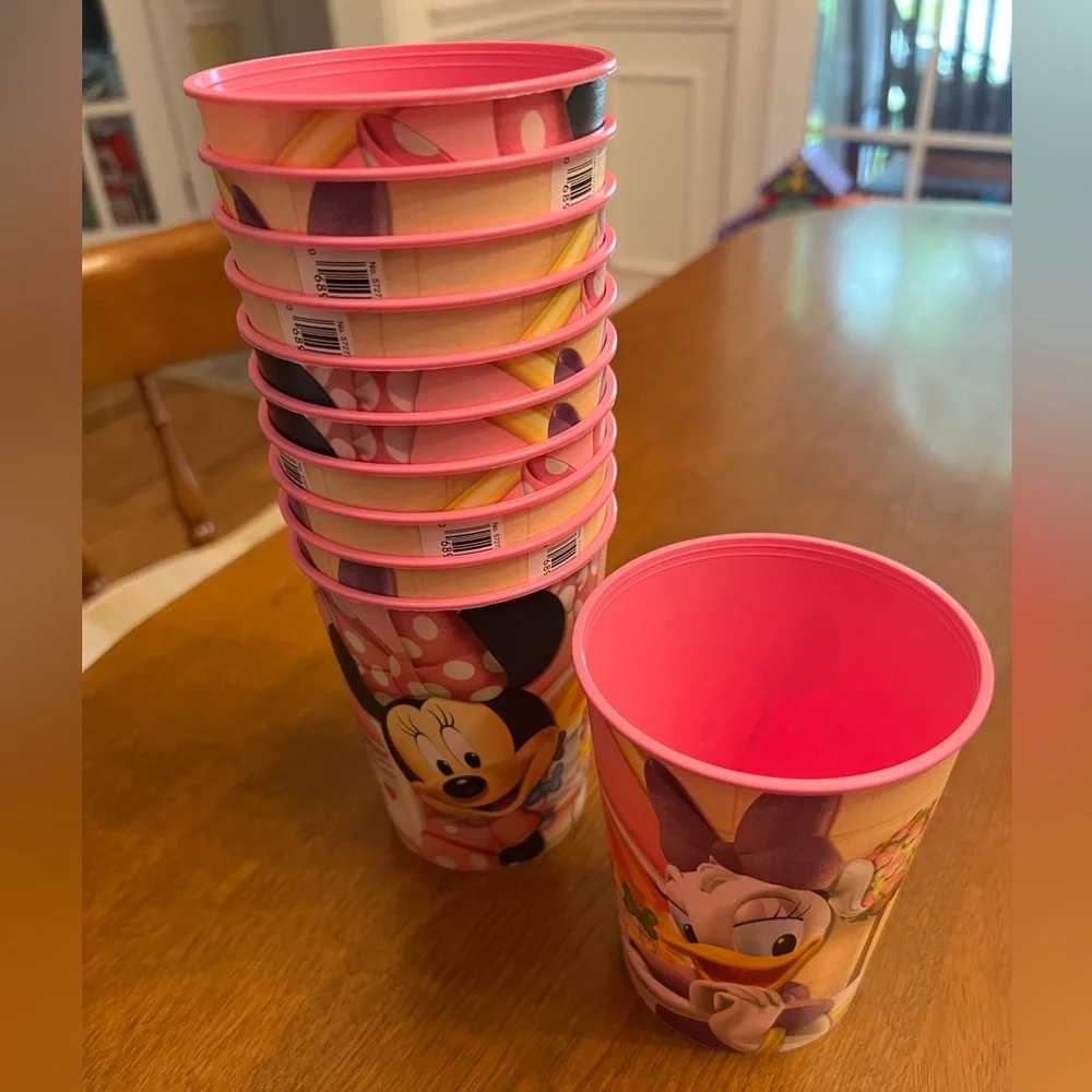 New Disney Minnie Mouse and Dafney 16oz Pink Party Cups 11 total plastic - Picture 5 of 6